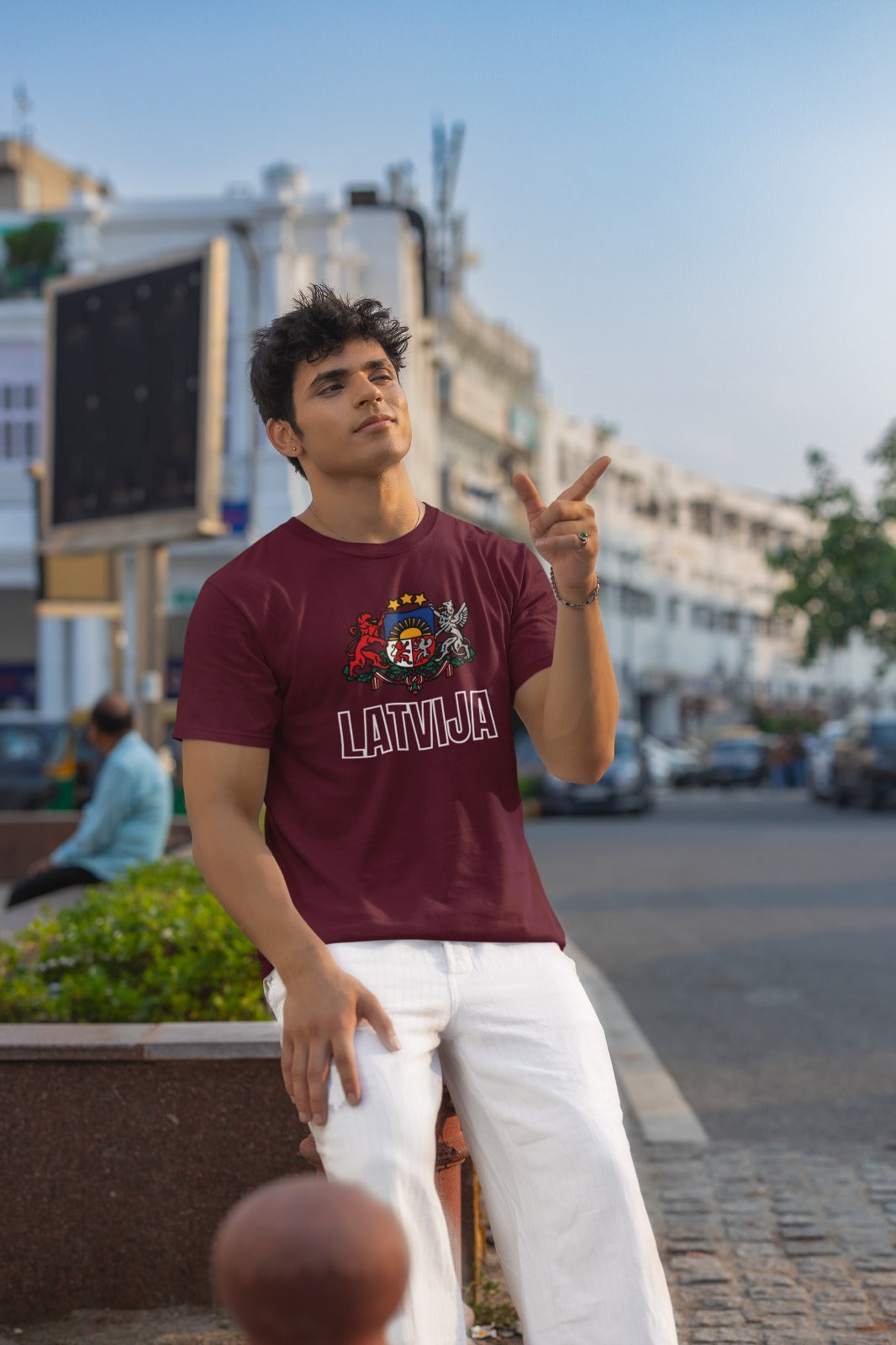 Latvijas Fanu T-krekls - Krāsas Ģērbonis