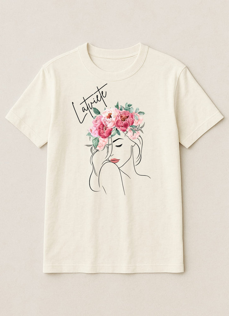 Meitene ar ziedu kroni