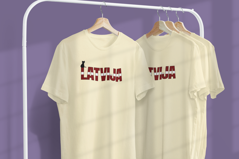 Buy 2 or more and pay £11 per T-shirt! - Latvija - black cat