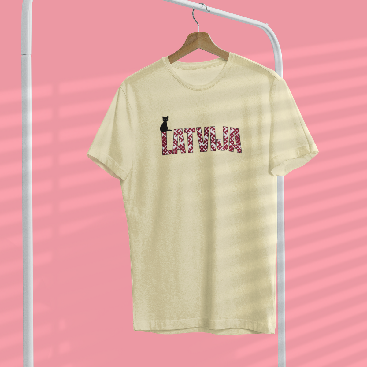 Buy 2 or more and pay £11 per T-shirt! - Latvija - black cat